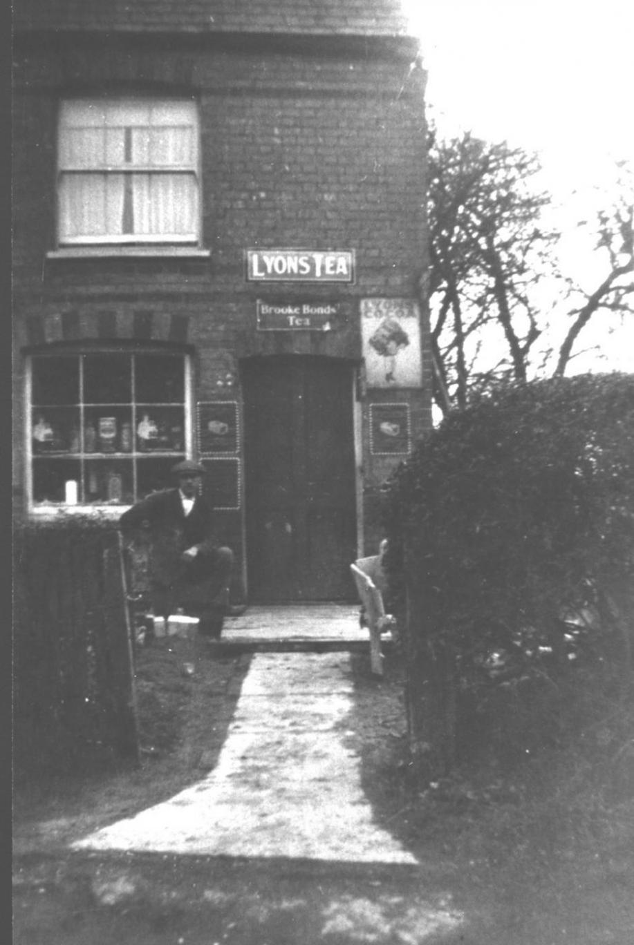 Harry Davis shop in High St