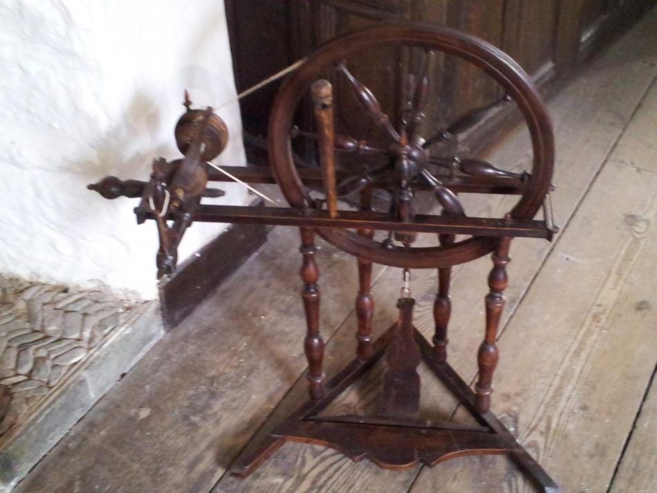 A spinning wheel.
