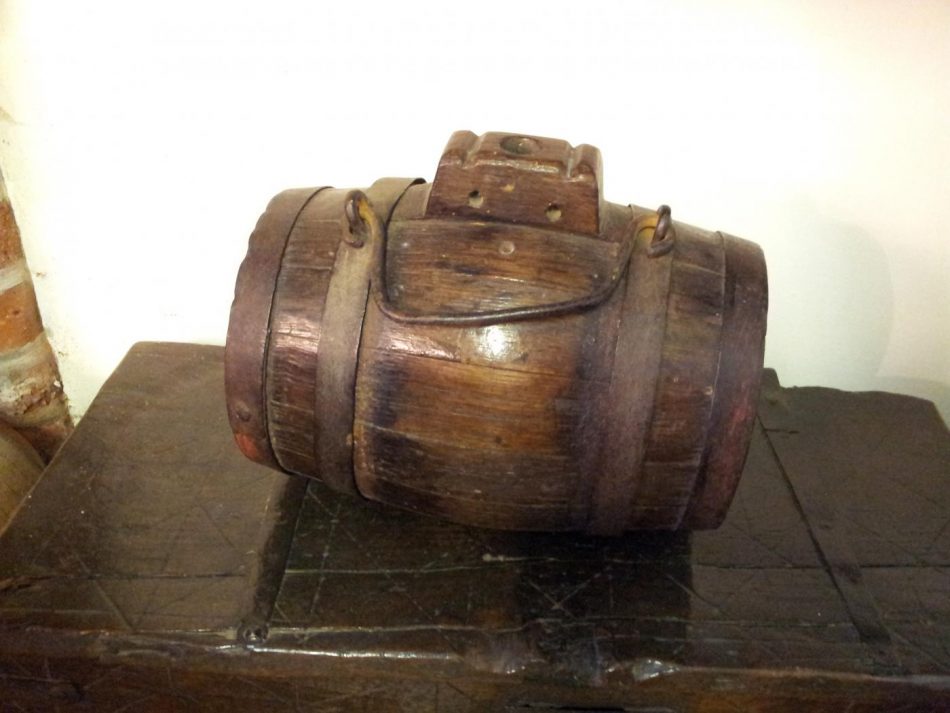 A small barrel.
