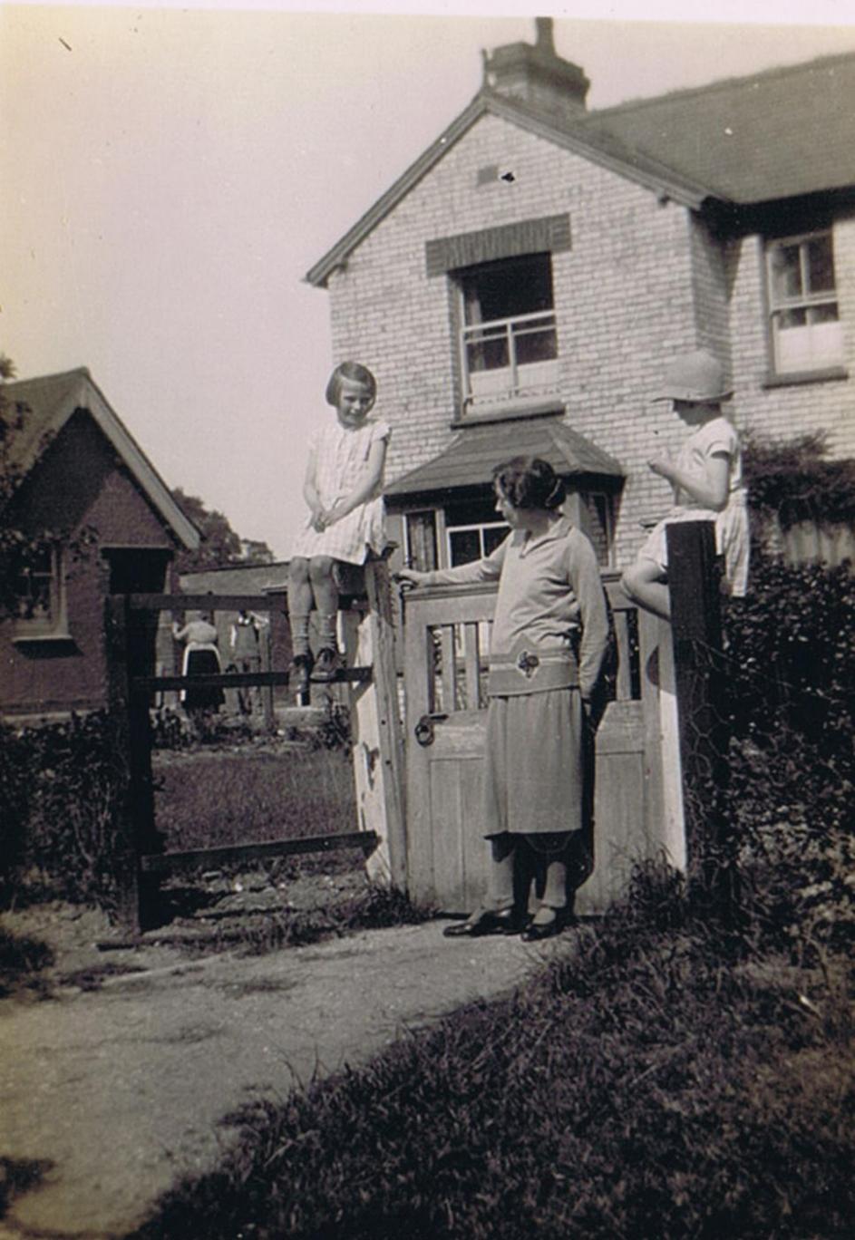 Fanny Hanscombe and the twins outside Bannisters