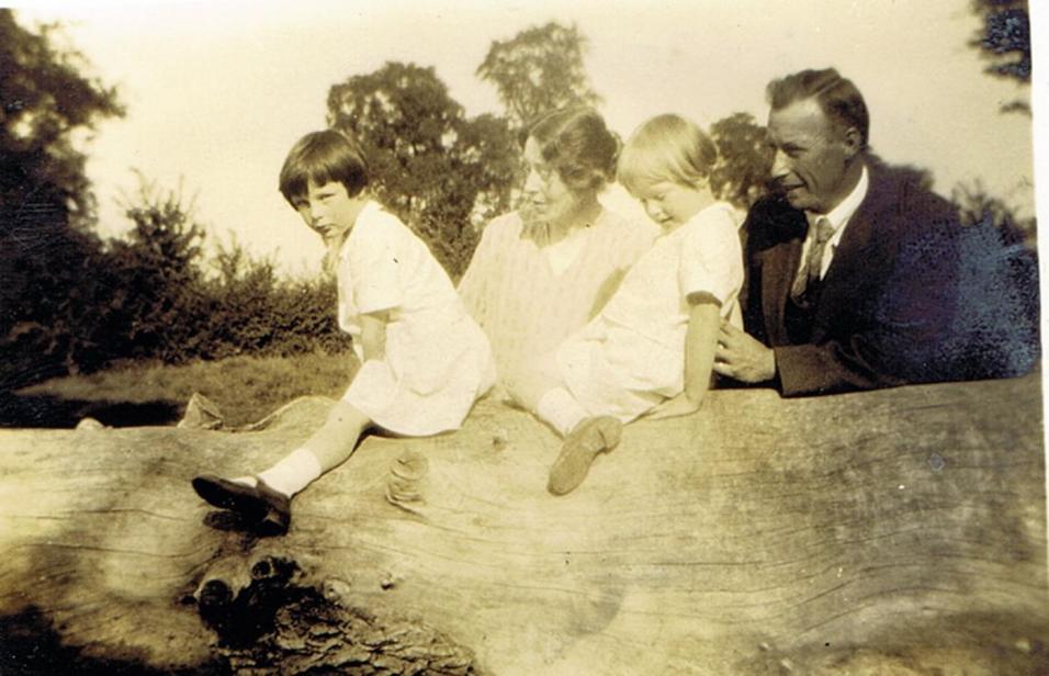John and Fanny Handscombe with the twins