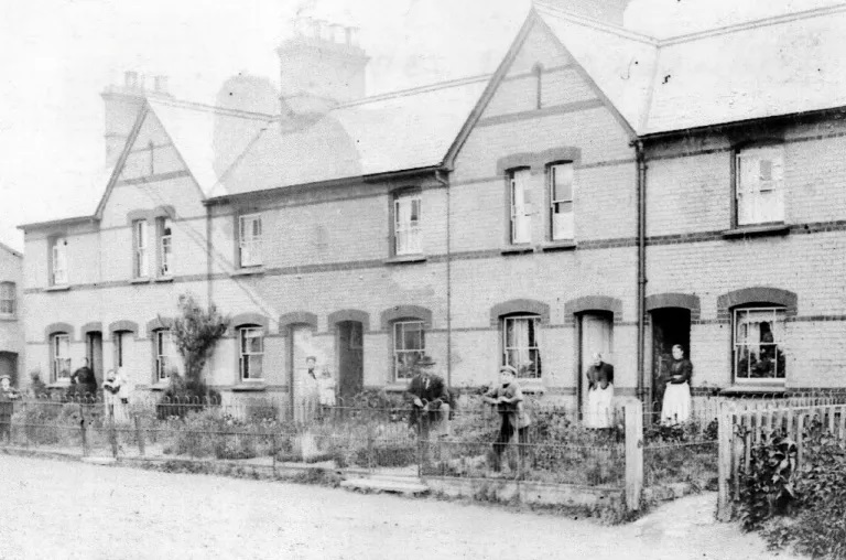Hanscombe Cottages Shillington Road where Ernie Elms lived.