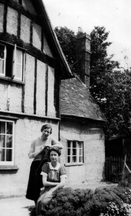 Miriam Lake and Alice Abbiss.
